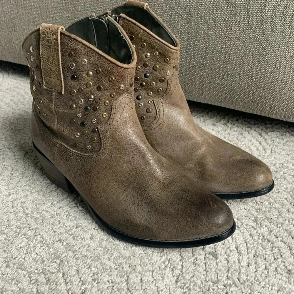 White mountain Rocky leather boot size 9, medium